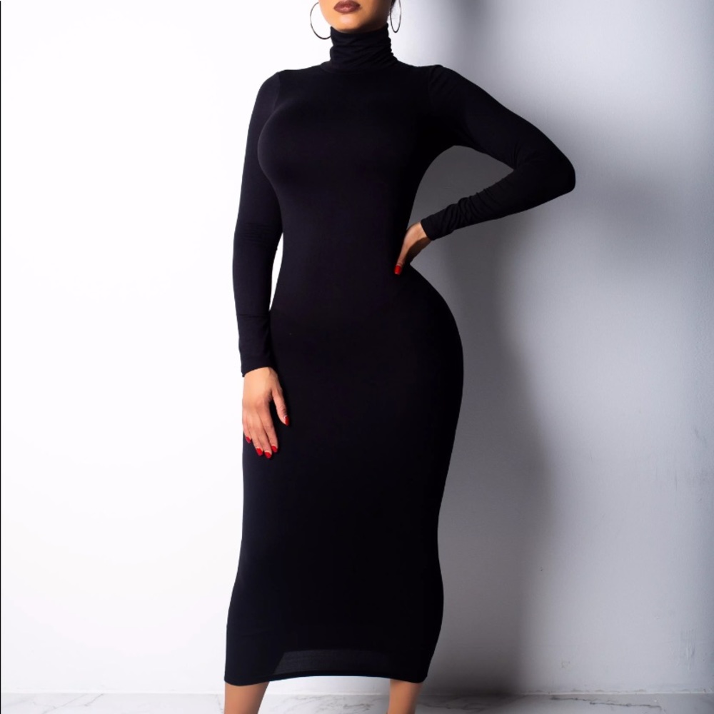 Black long sleeve dress